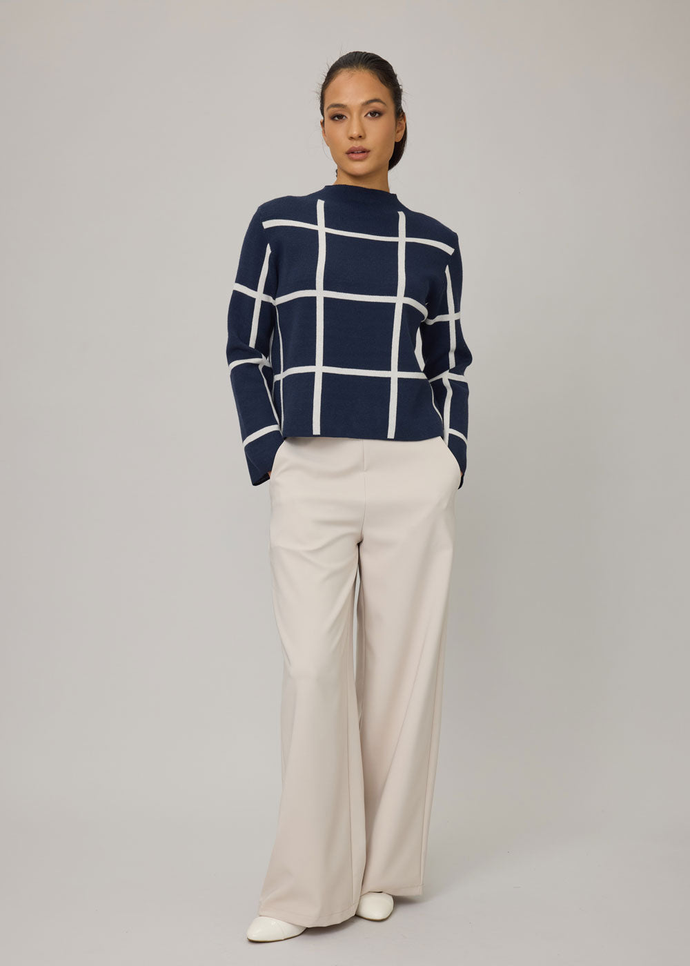 Pistache Check Neck Sweater Style - Y9381